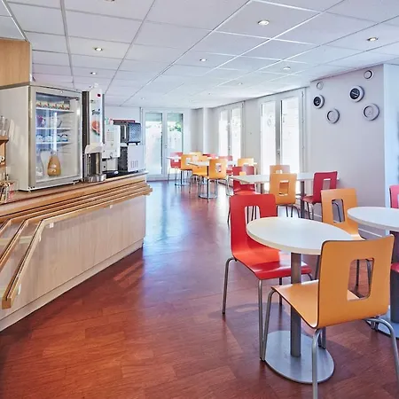 Premiere Classe Saint Christophe Hotel *