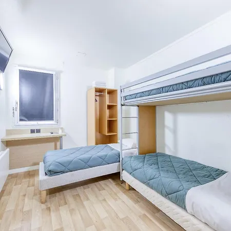 Premiere Classe Saint Christophe *