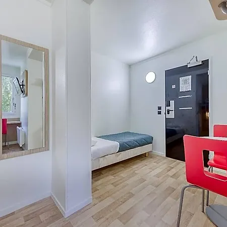 Hotel Premiere Classe Saint Christophe *