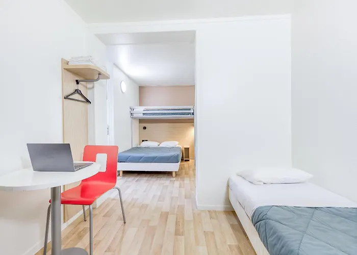 Hotel Premiere Classe Saint Christophe *